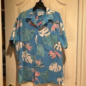 Raí Nani 🔥sale🔥Vintage Hawaiian shirt. Made in Hawaii USA 🇺🇸